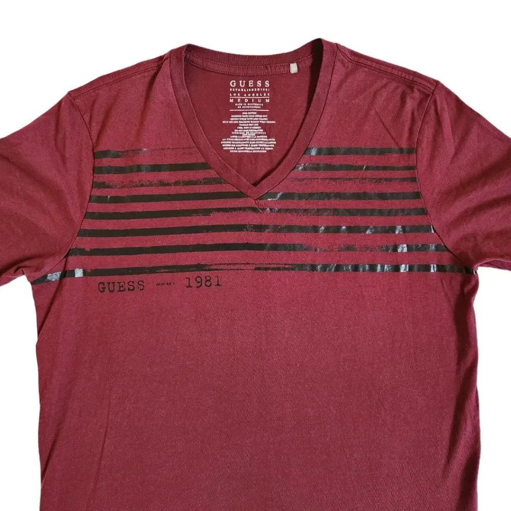 Guess burgundy red black v neck short sleeve t shirt sz M - Picture 3 of 11